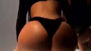 Jailyne Ojeda – New Today Show Off Big And Round Butt !!!