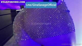 Gina Savage/0nlyfans show off BIG ASS !!! Hot Video