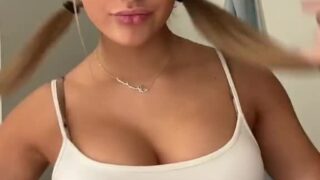 Breckie Hill Onlyfans Leaked – Show Boobs dancing !!!