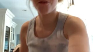 Riley Mae / Riley Maetwo Big Ass twerking !!! Hot Video