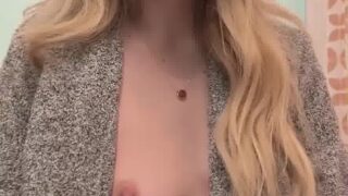 Bri Blossom OF Leaked – Show off tits on cam !!!